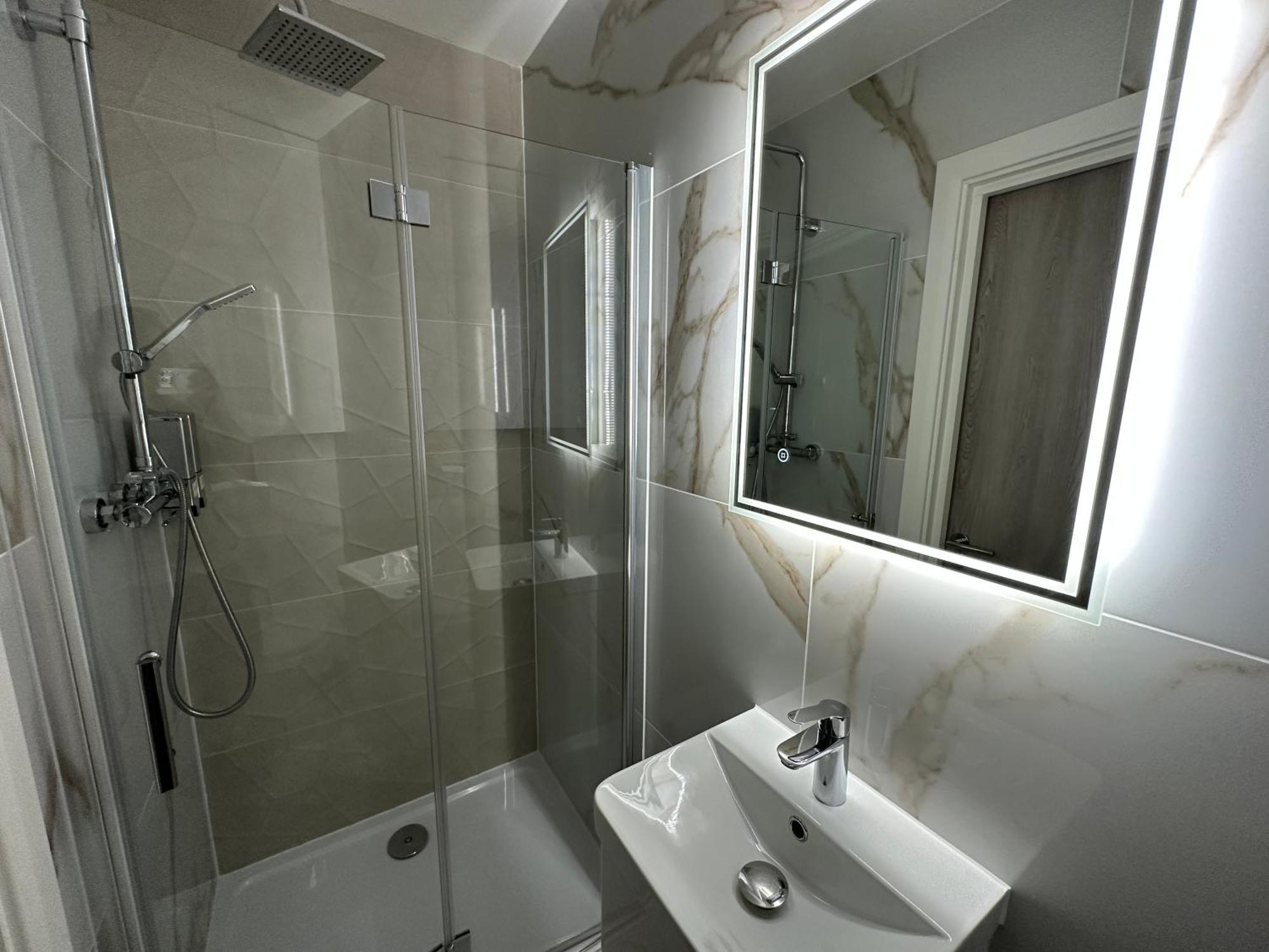 Luxury 2 Bedrooms - 2 Bathrooms - F5 London Exterior photo